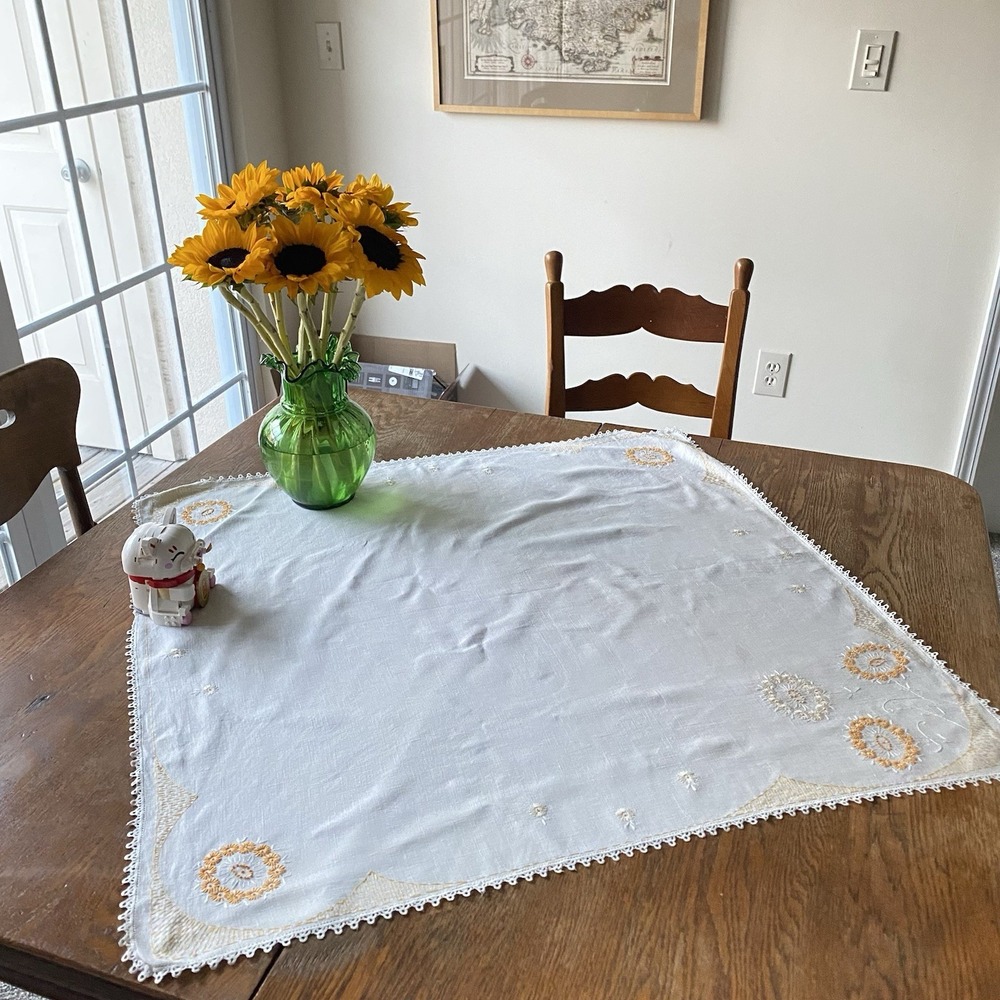 Vintage Handmade Embroidered Linen Tablecloth 32x32" Floral Hand crocheted